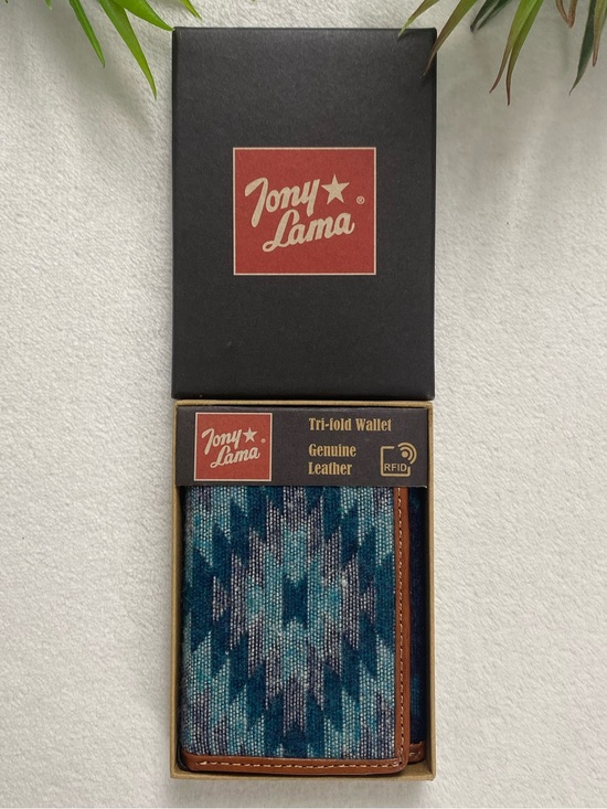 Tony Lama Other - Tony Lama Genuine Leather Boho/Southwest Fabric Pattern Tri Fold Wallet